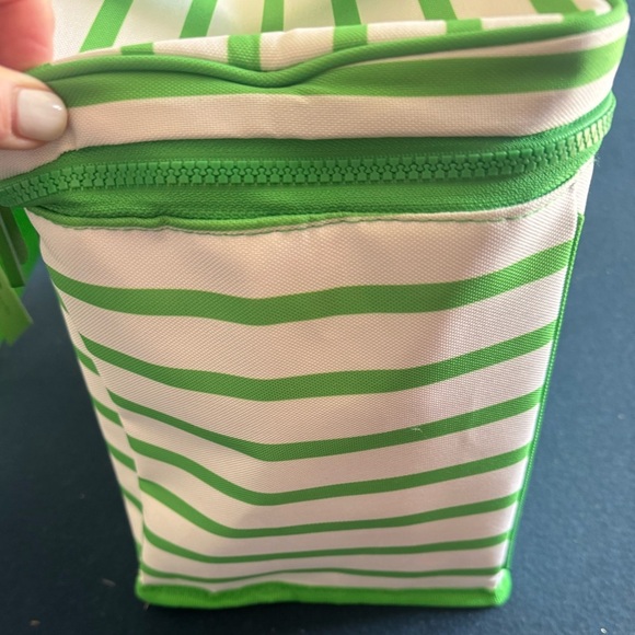 Green & White Striped insulated Tote Bag by Kate Spade ♠️ sturdy handles/zipper - Picture 8 of 11